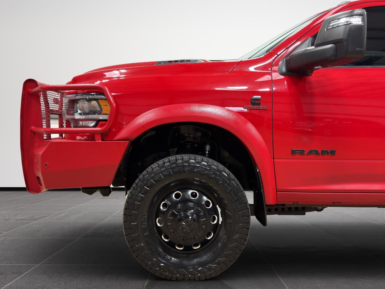 RAM 3500 Laramie 4x4 Mega Cab 6'4" Box 2023