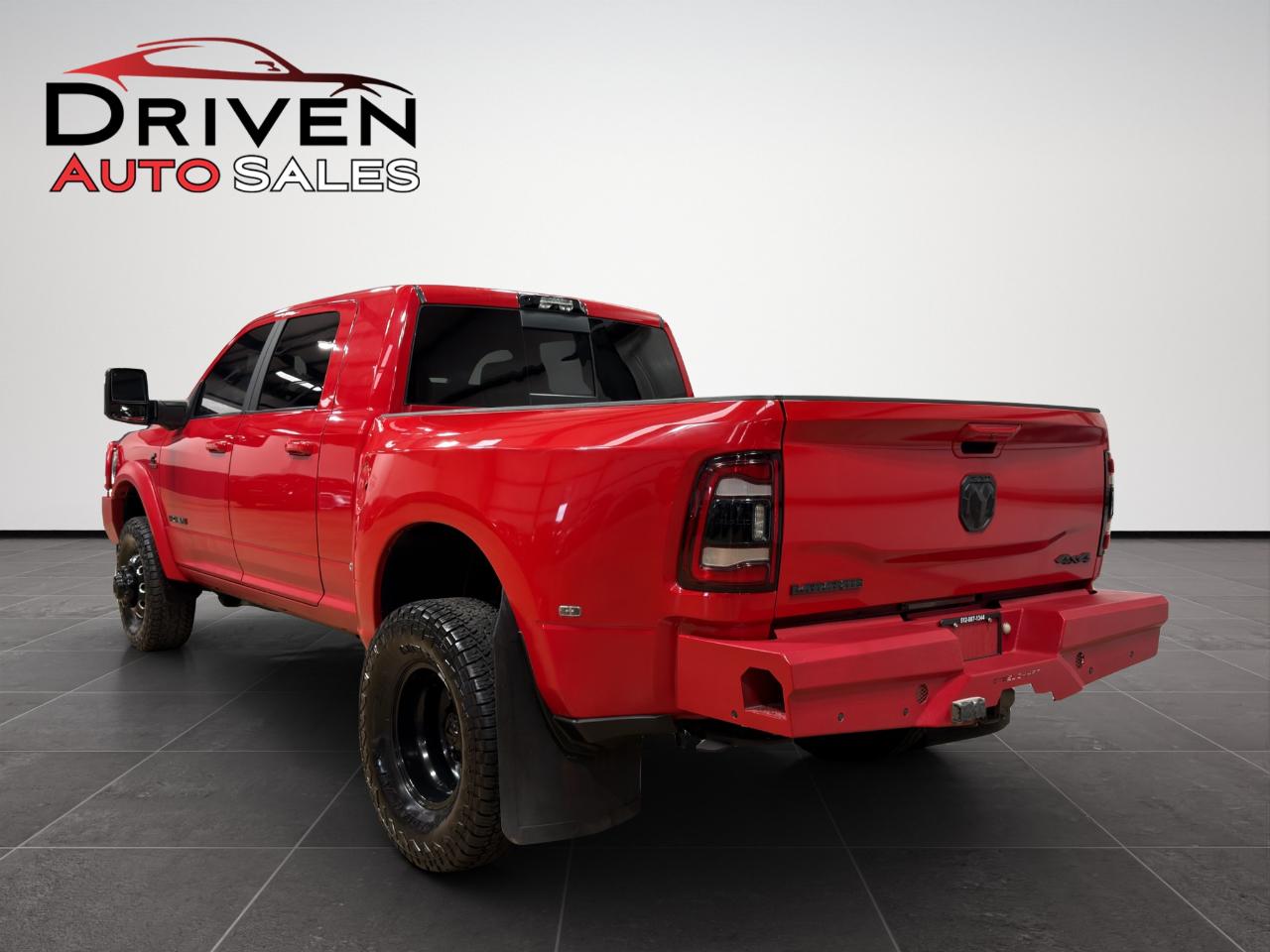 RAM 3500 Laramie 4x4 Mega Cab 6'4" Box 2023