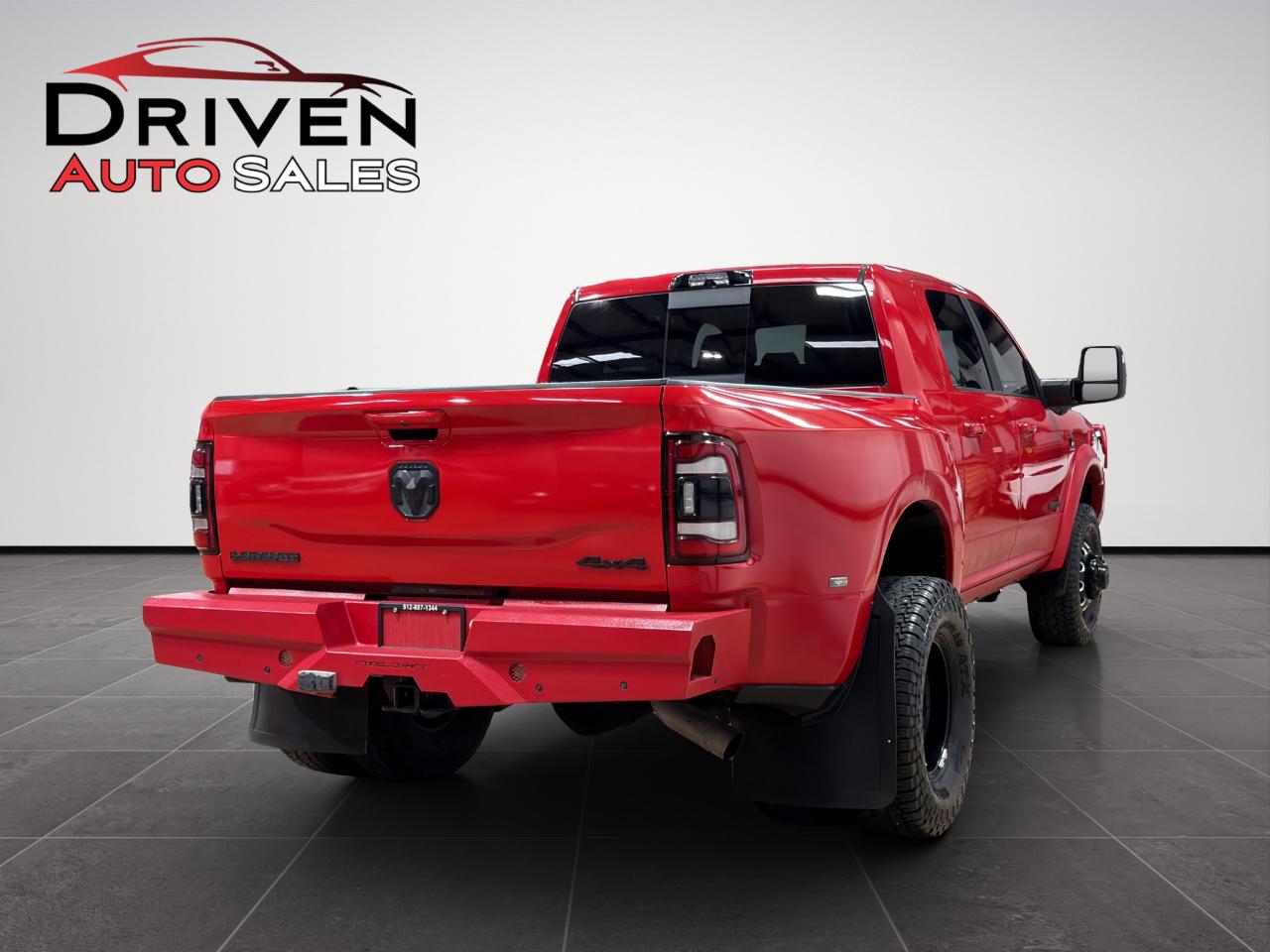 RAM 3500 Laramie 4x4 Mega Cab 6'4" Box 2023