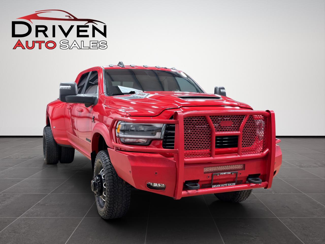 RAM 3500 Laramie 4x4 Mega Cab 6'4" Box 2023