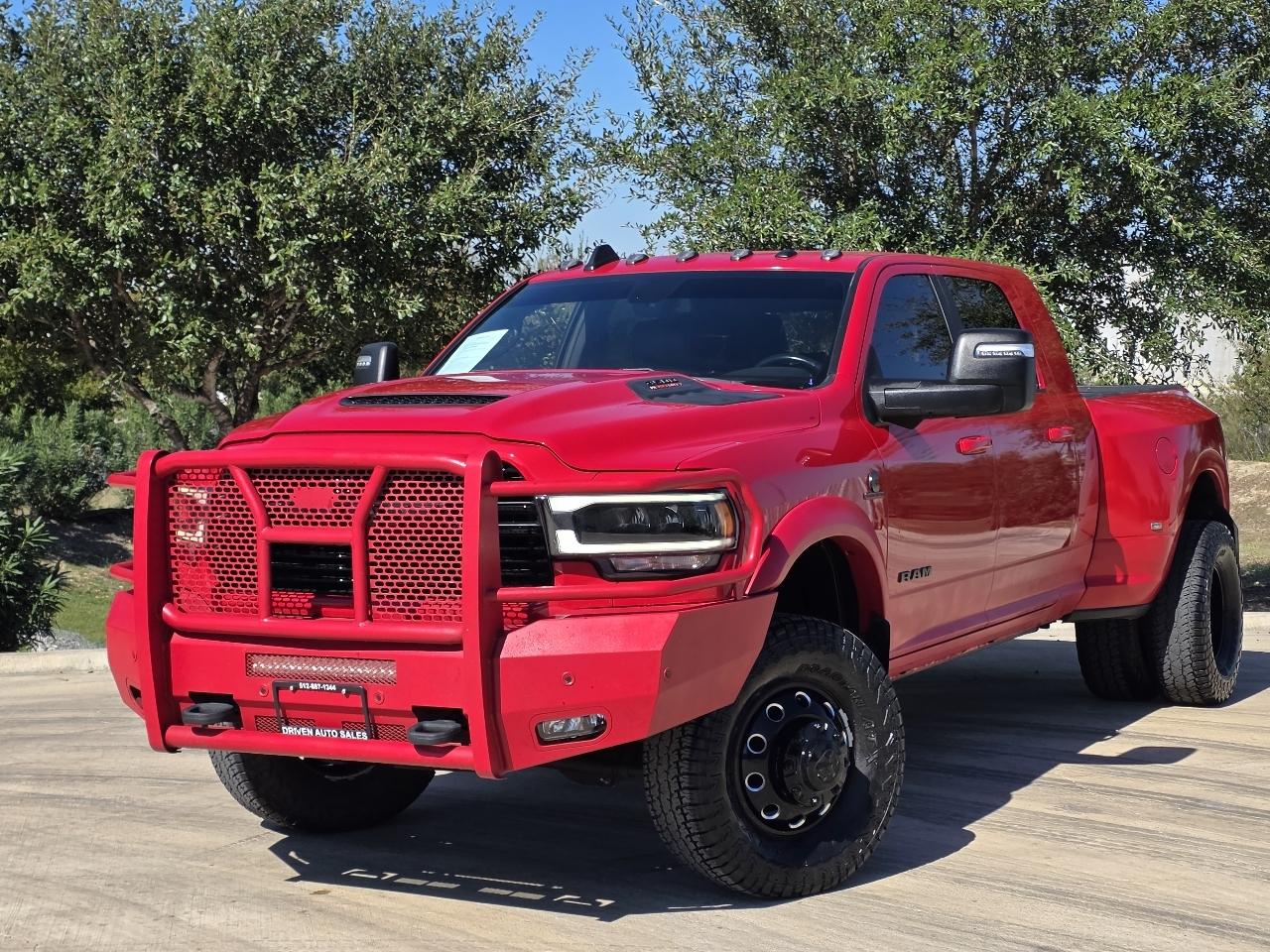 RAM 3500 Laramie 4x4 Mega Cab 6'4" Box 2023