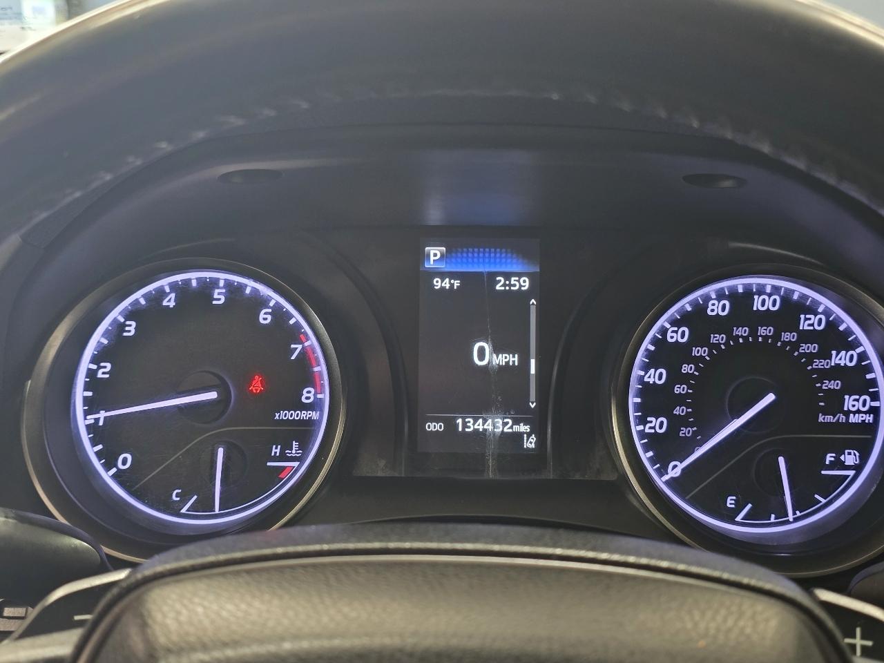 Toyota Camry SE Auto (Natl) 2021