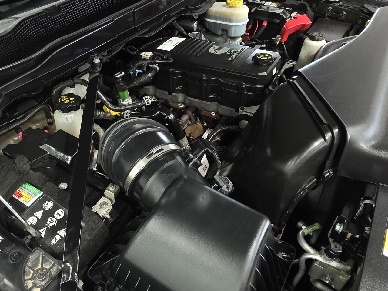RAM 3500 Tradesman 4x4 Crew Cab 8' Box 2022