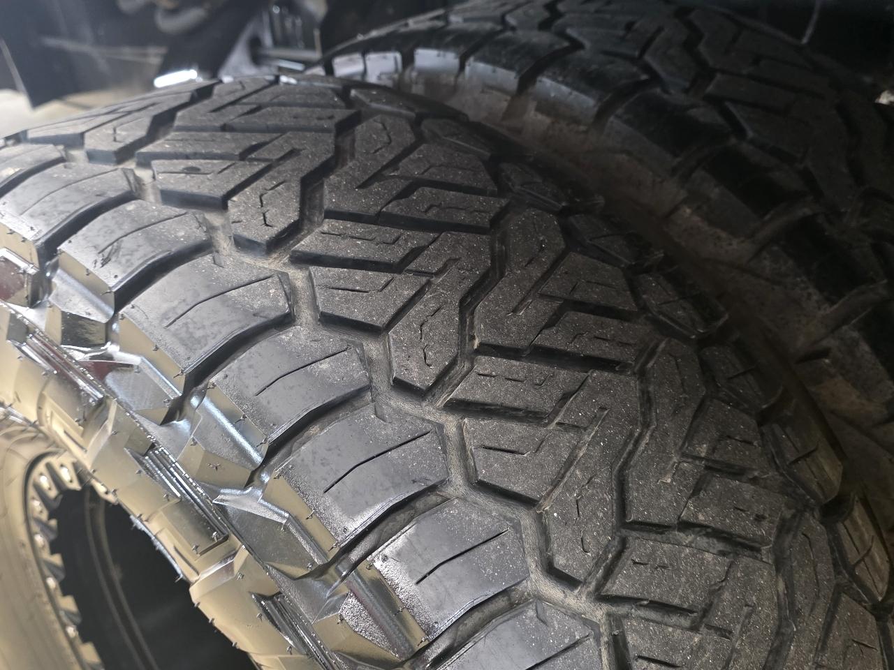 RAM 3500 Tradesman 4x4 Crew Cab 8' Box 2022