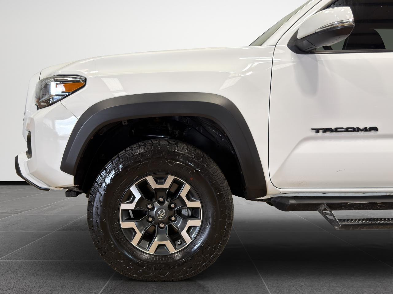Toyota Tacoma 4WD TRD Off Road Double Cab 6' Bed V6 AT (Natl) 2021