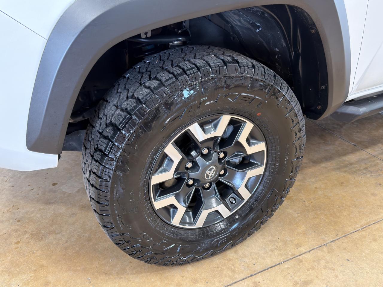 Toyota Tacoma 4WD TRD Off Road Double Cab 6' Bed V6 AT (Natl) 2021