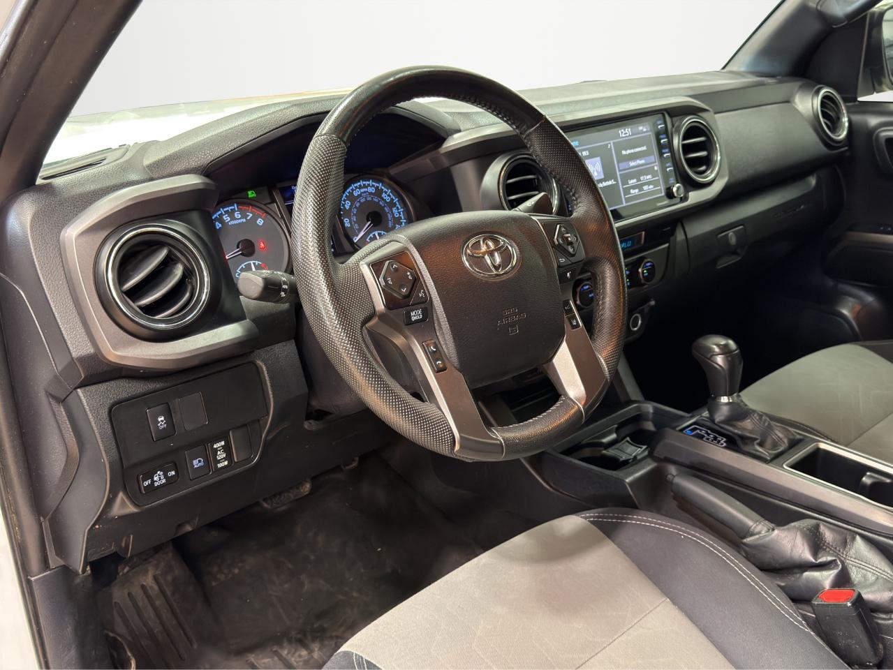 Toyota Tacoma 4WD TRD Off Road Double Cab 6' Bed V6 AT (Natl) 2021
