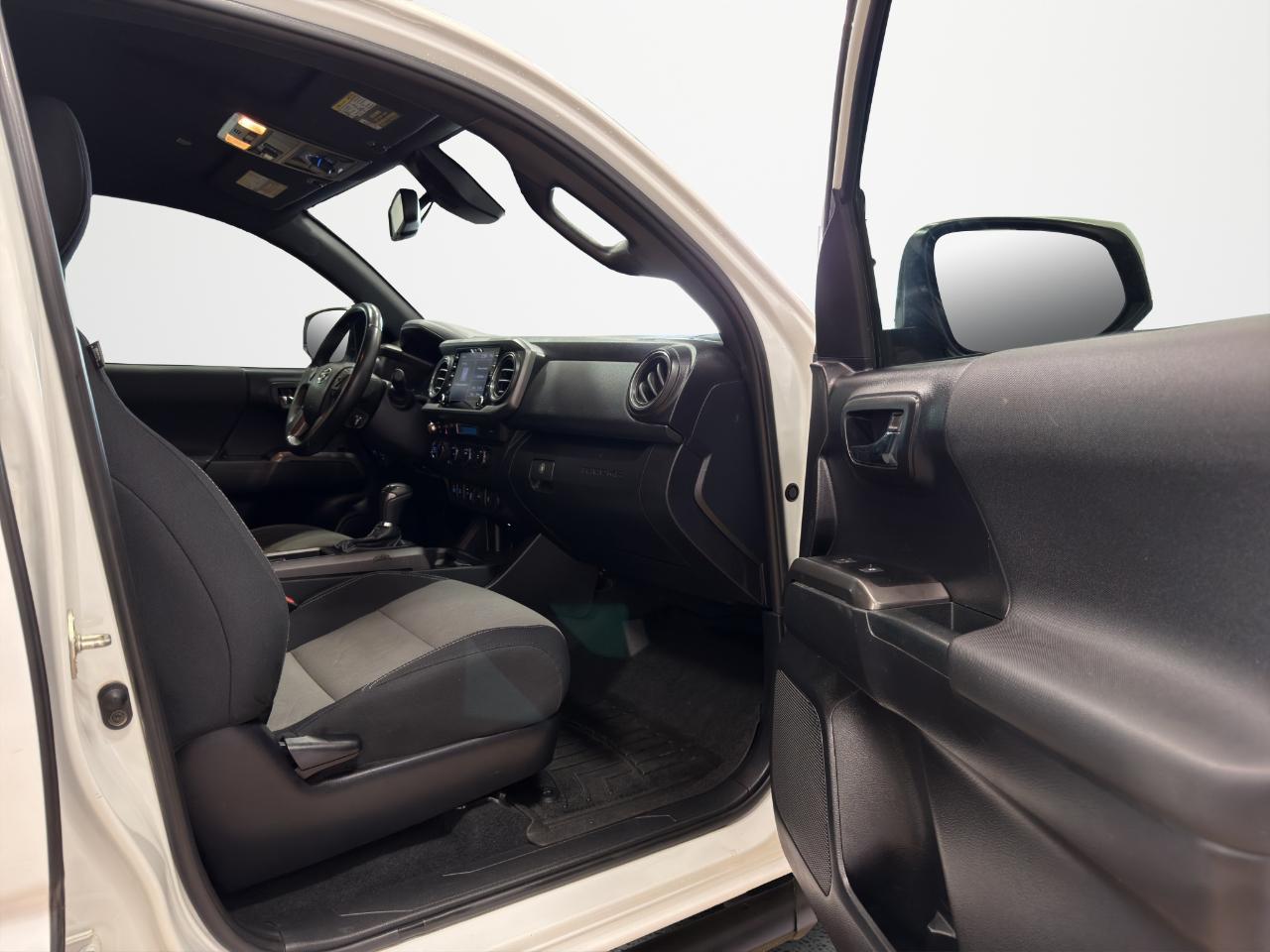 Toyota Tacoma 4WD TRD Off Road Double Cab 6' Bed V6 AT (Natl) 2021