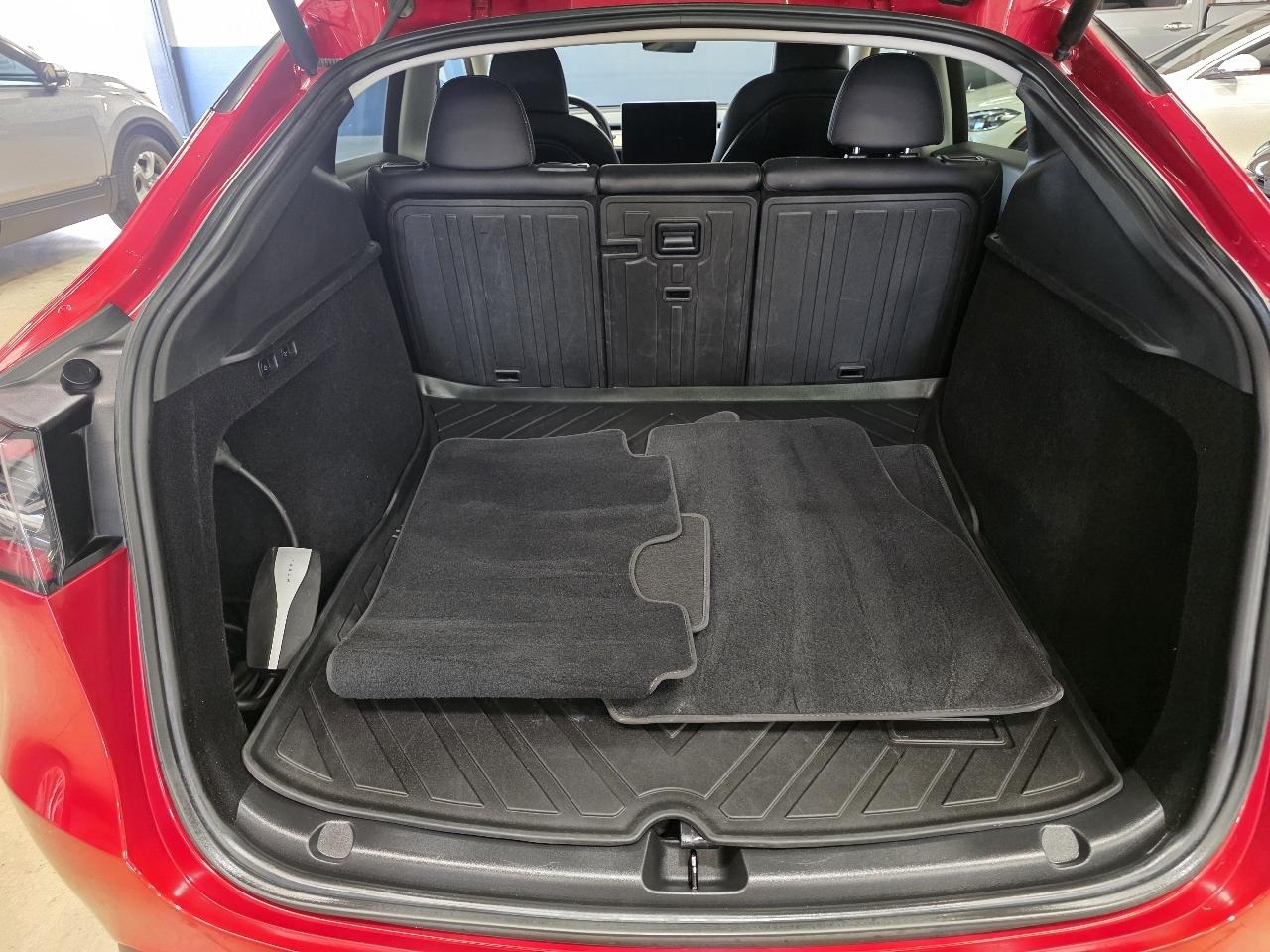 Tesla Model Y Long Range AWD 2023