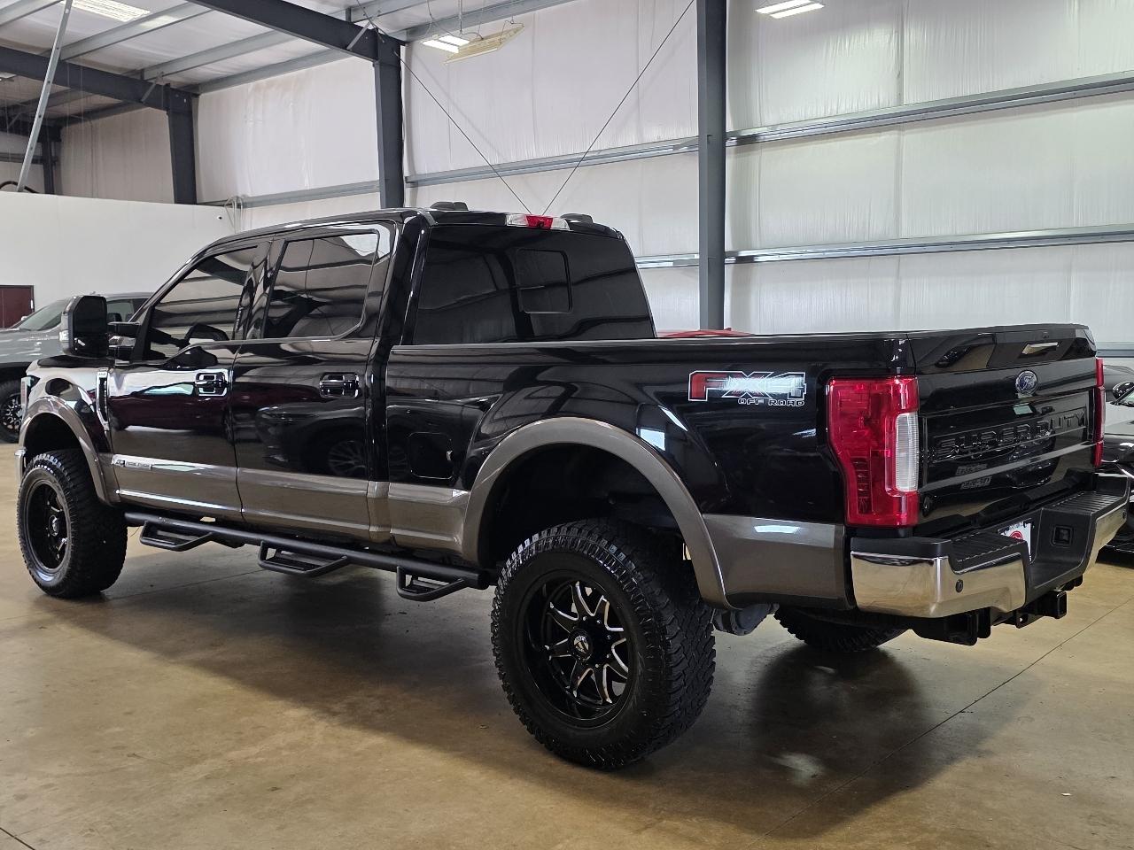 Ford Super Duty F-250 SRW Lariat 4WD Crew Cab 6.75' Box 2020