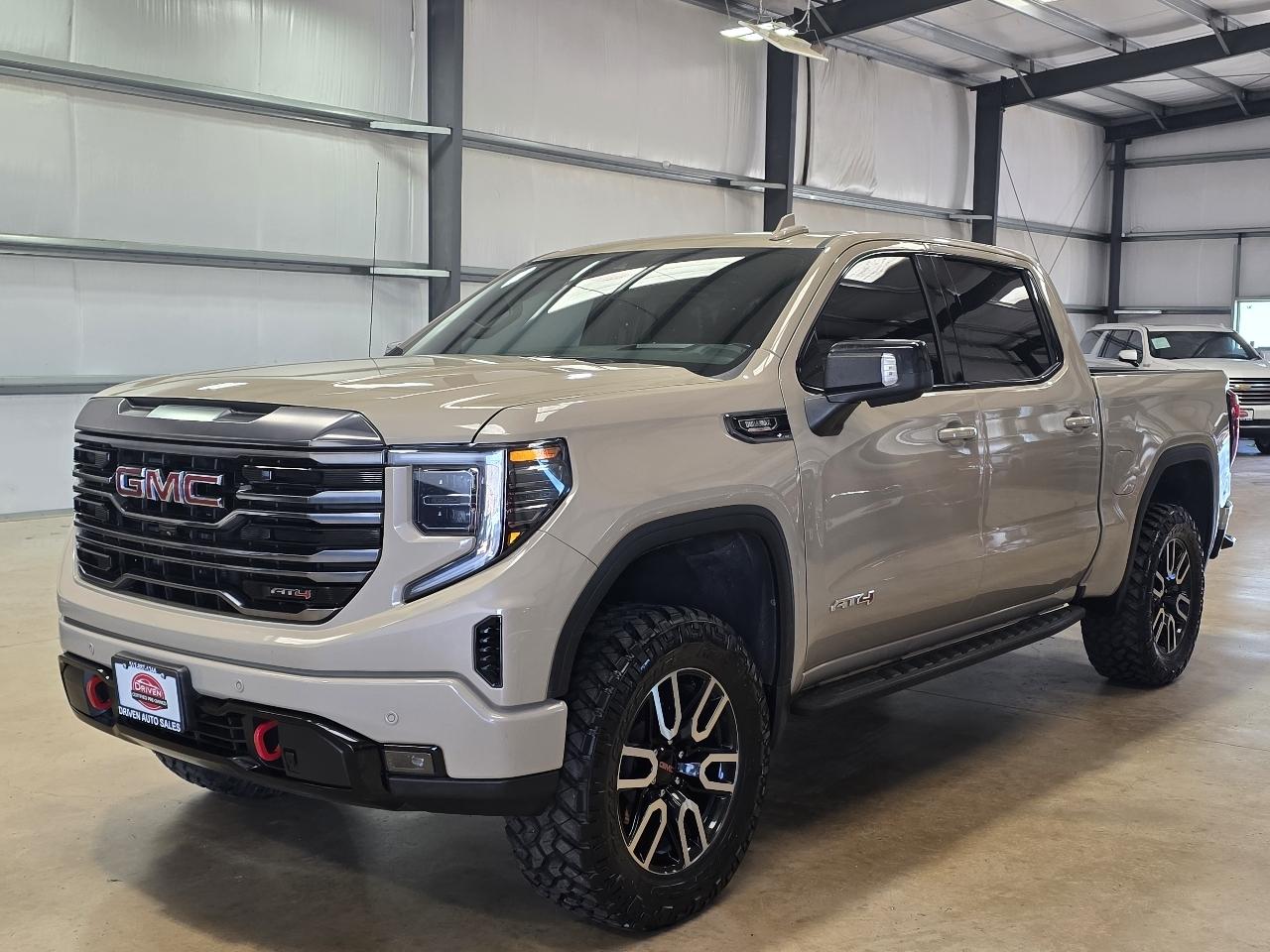 GMC Sierra 1500 4WD Crew Cab 147" AT4 2022