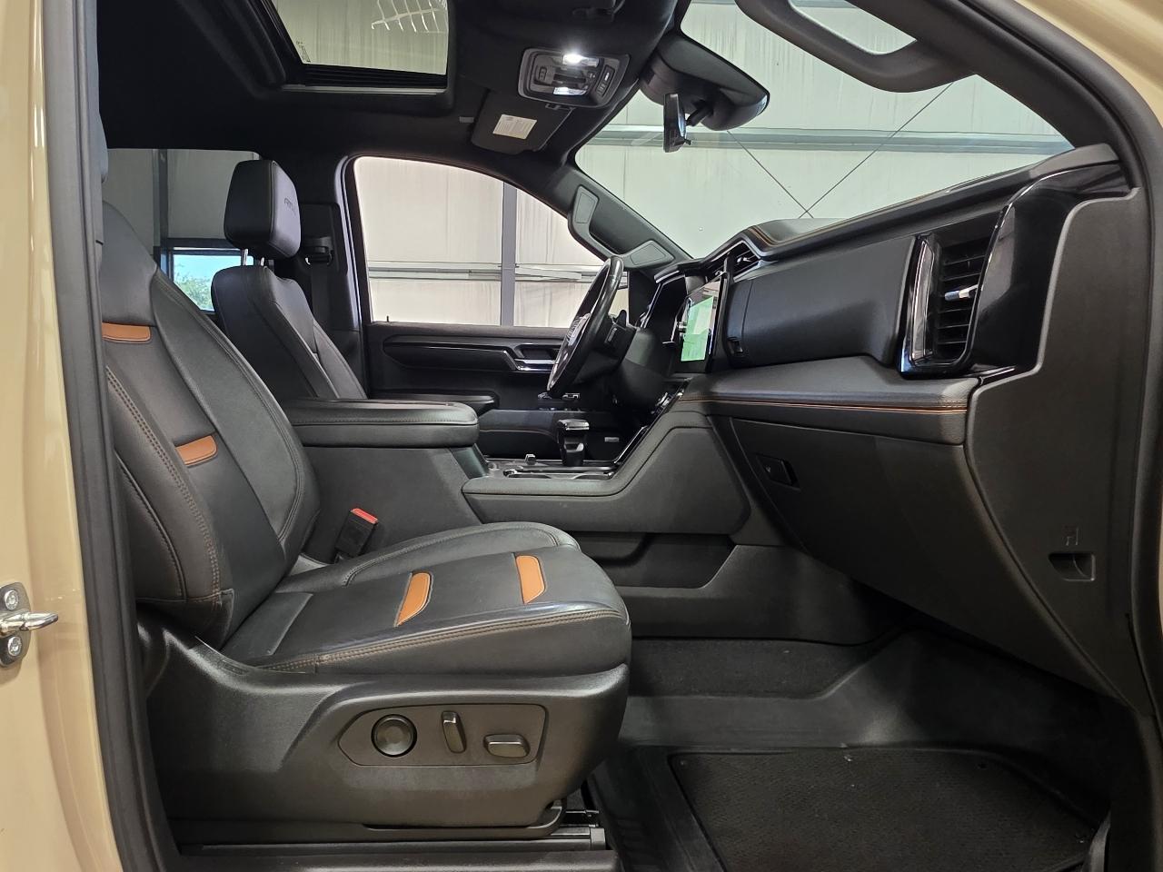 GMC Sierra 1500 4WD Crew Cab 147" AT4 2022