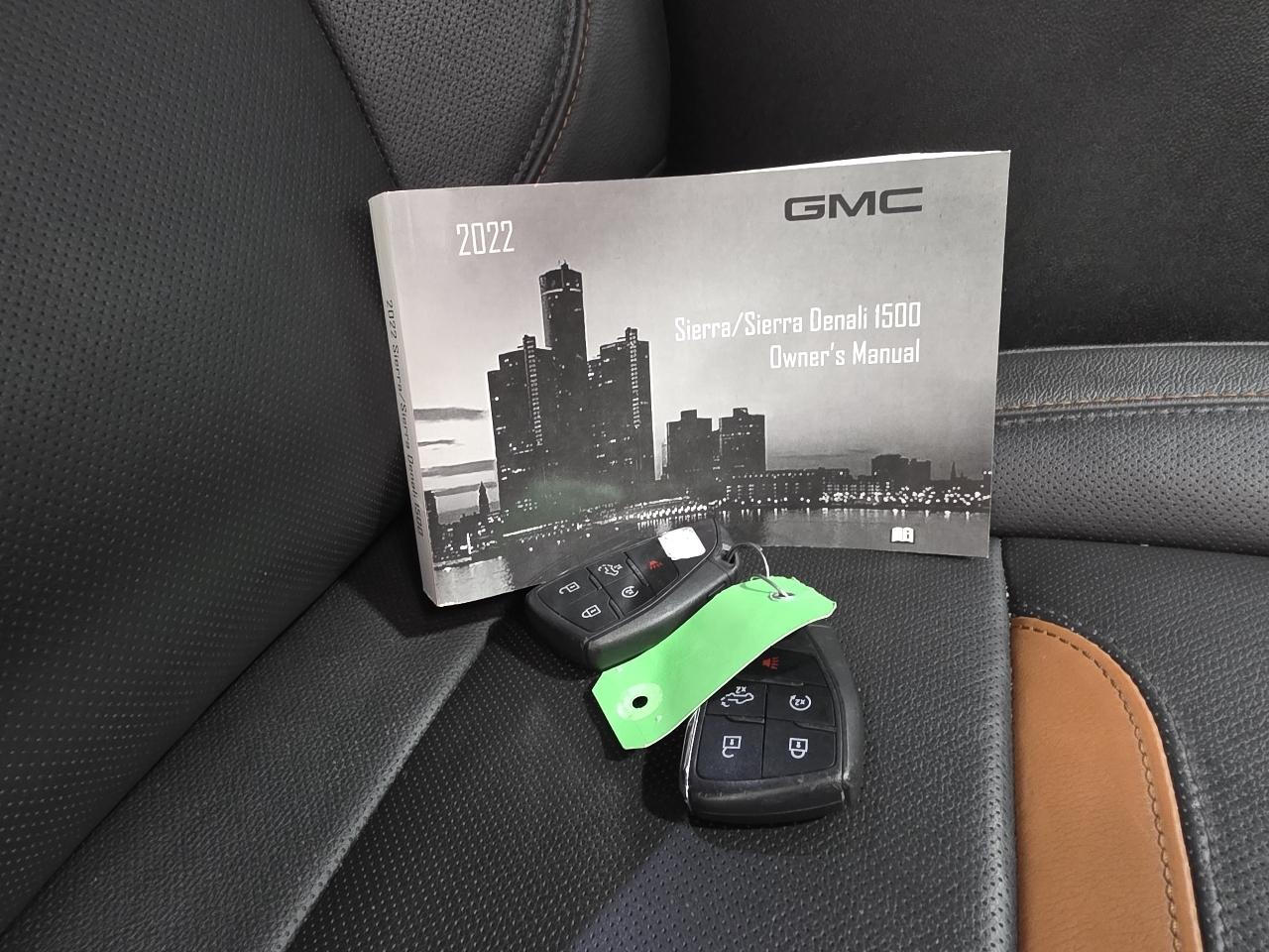 GMC Sierra 1500 4WD Crew Cab 147" AT4 2022