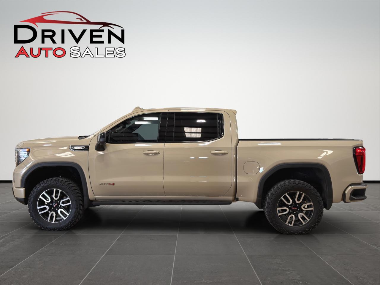 2022 GMC Sierra 1500 4WD Crew Cab 147" AT4