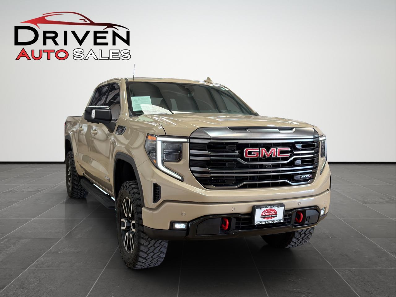 GMC Sierra 1500 4WD Crew Cab 147" AT4 2022