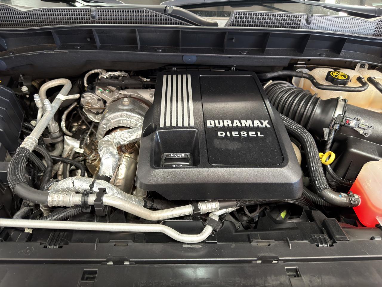 GMC Sierra 1500 4WD Crew Cab 147" AT4 2022
