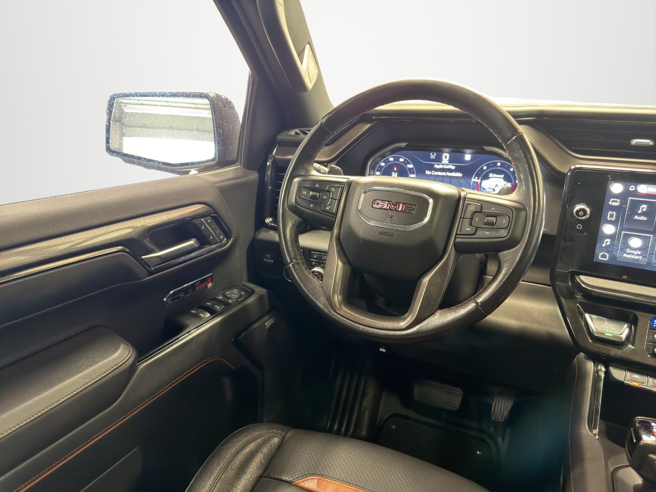 GMC Sierra 1500 4WD Crew Cab 147" AT4 2022