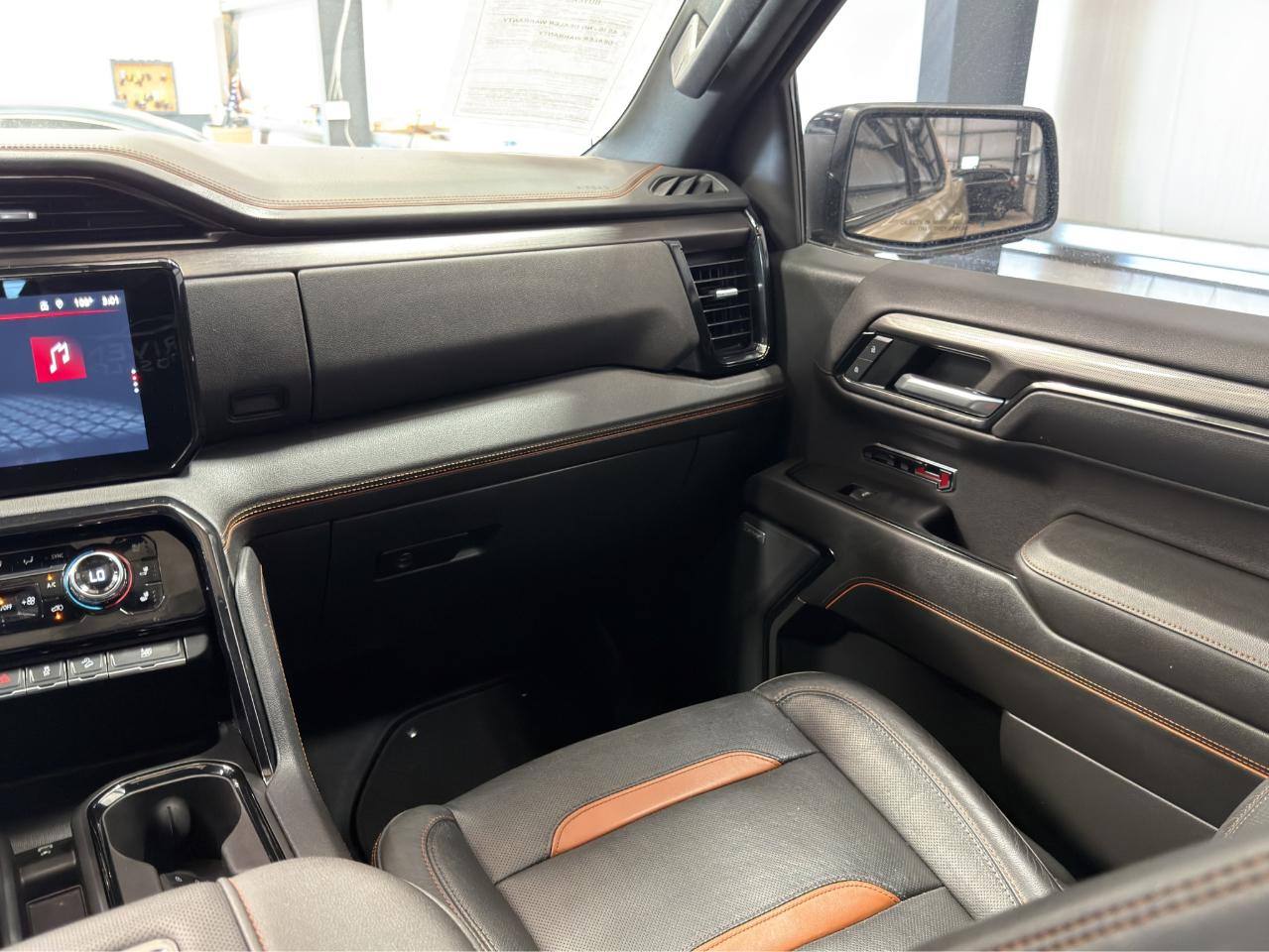 GMC Sierra 1500 4WD Crew Cab 147" AT4 2022
