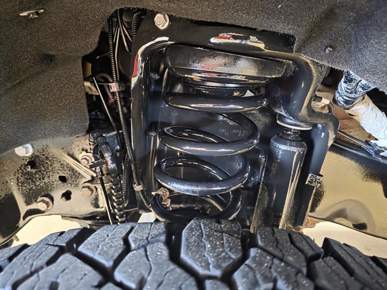 Ford Super Duty F-350 SRW XLT 4WD Crew Cab 8' Box 2024