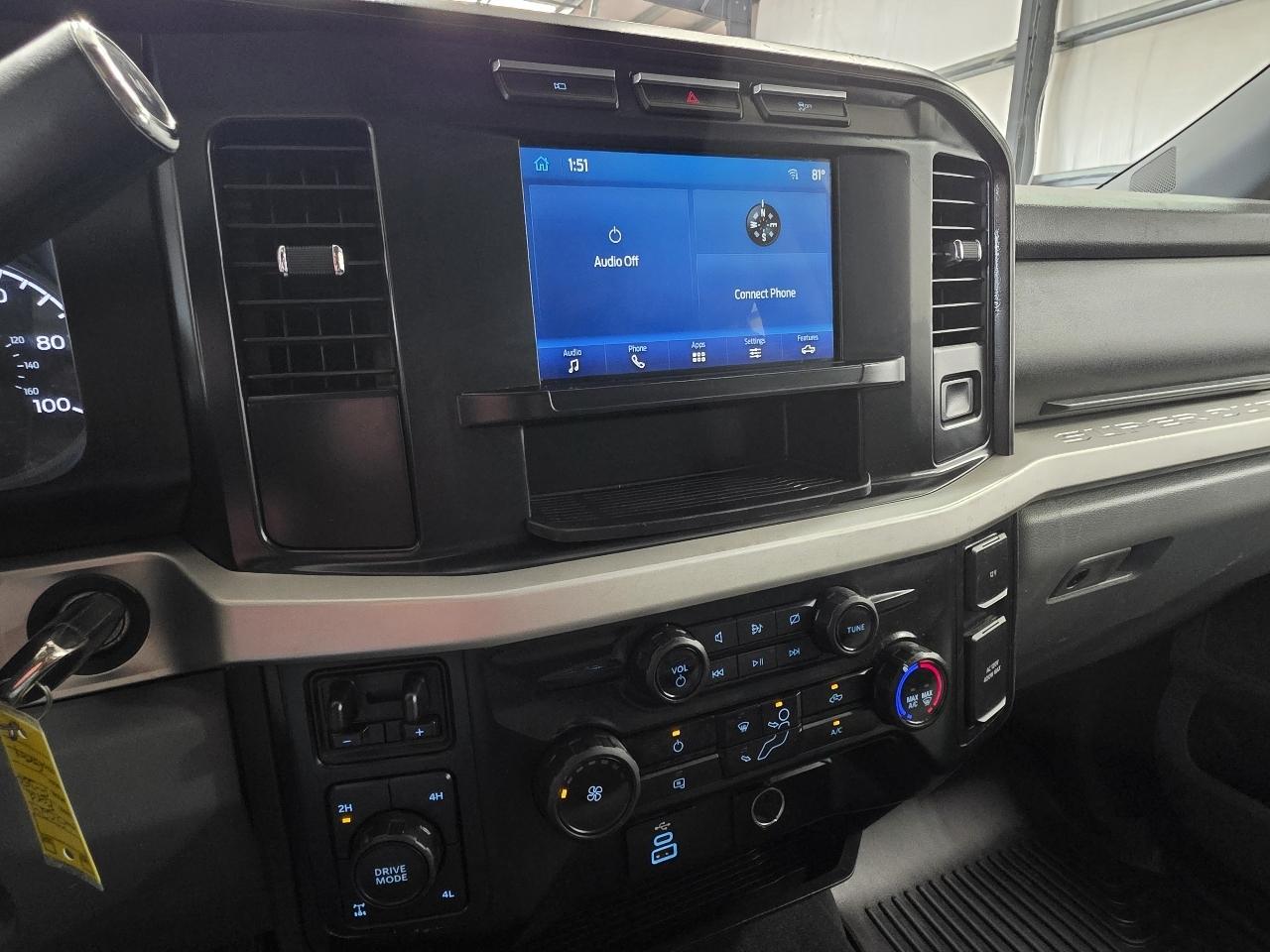 Ford Super Duty F-350 SRW XLT 4WD Crew Cab 8' Box 2024