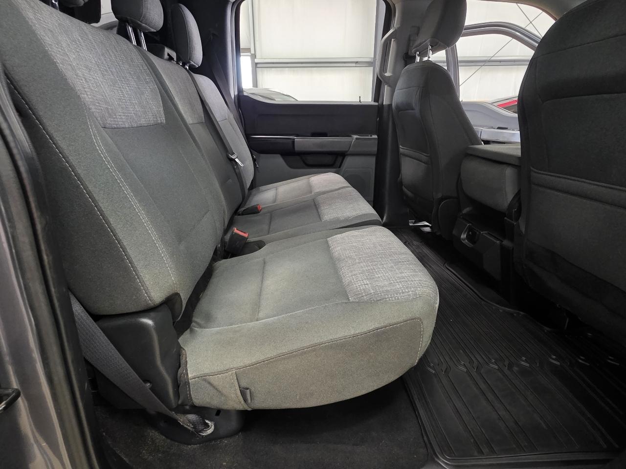 Ford Super Duty F-350 SRW XLT 4WD Crew Cab 8' Box 2024