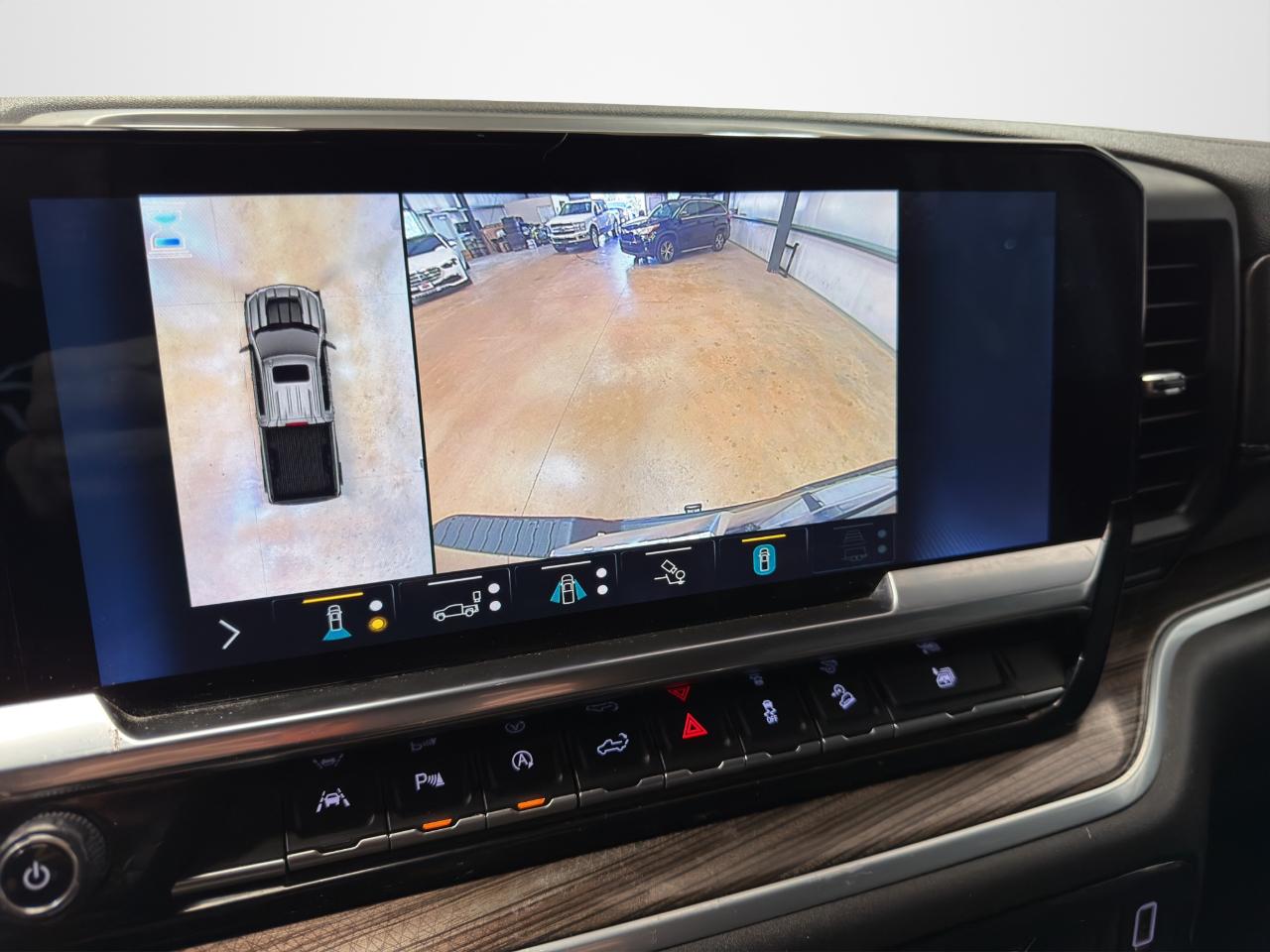 Chevrolet Silverado 1500 4WD Crew Cab 147" LT Trail Boss 2022