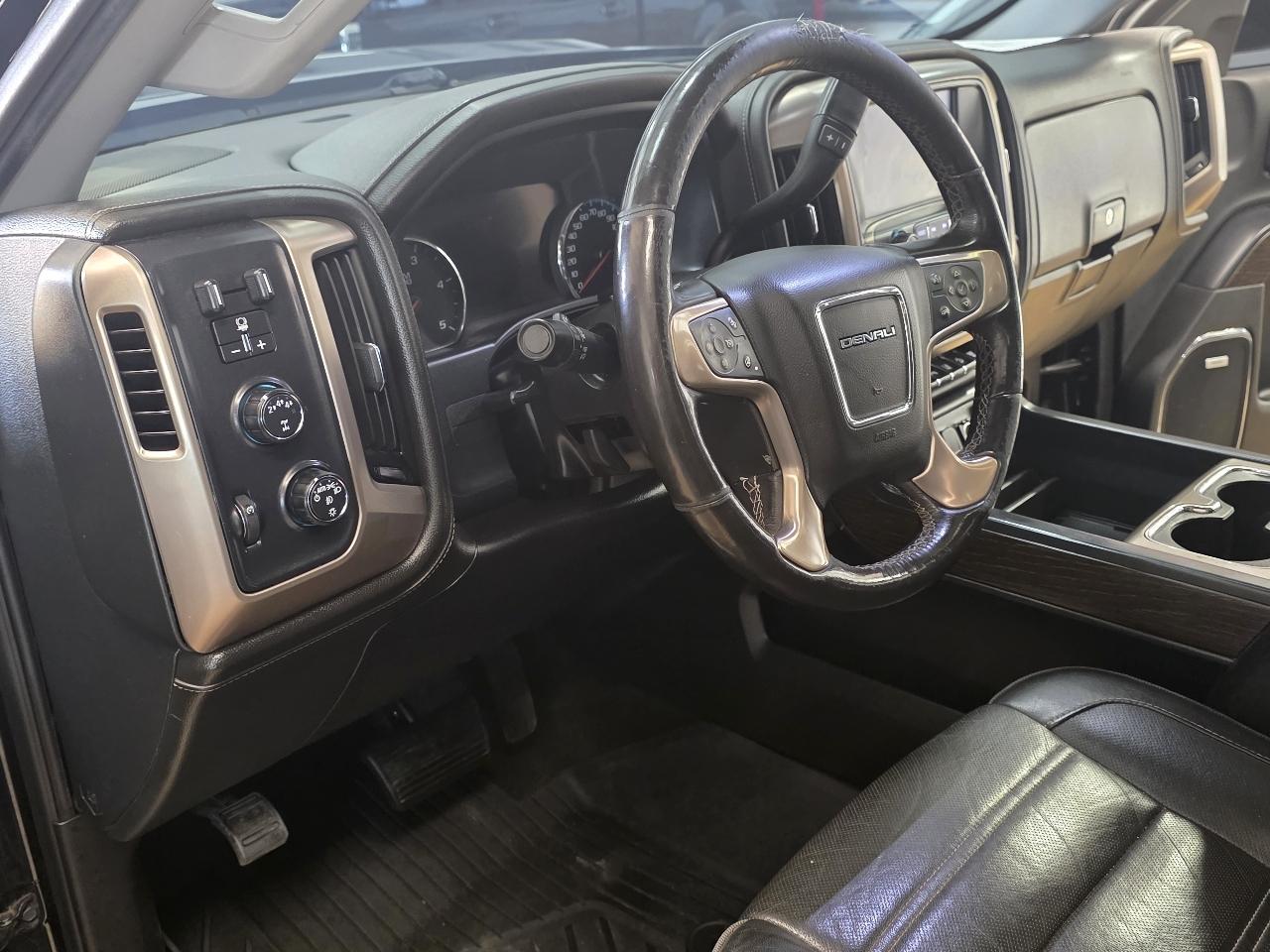 GMC Sierra 2500HD 4WD Crew Cab 153.7" Denali 2018