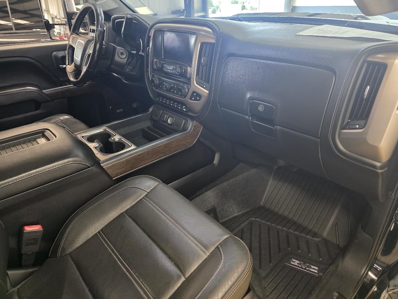 GMC Sierra 2500HD 4WD Crew Cab 153.7" Denali 2018