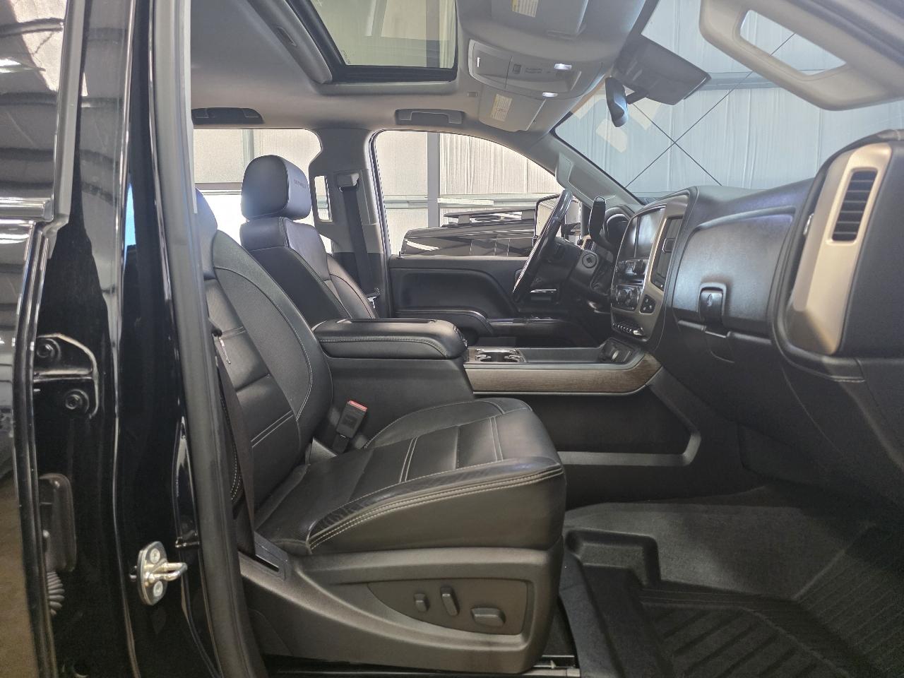GMC Sierra 2500HD 4WD Crew Cab 153.7" Denali 2018