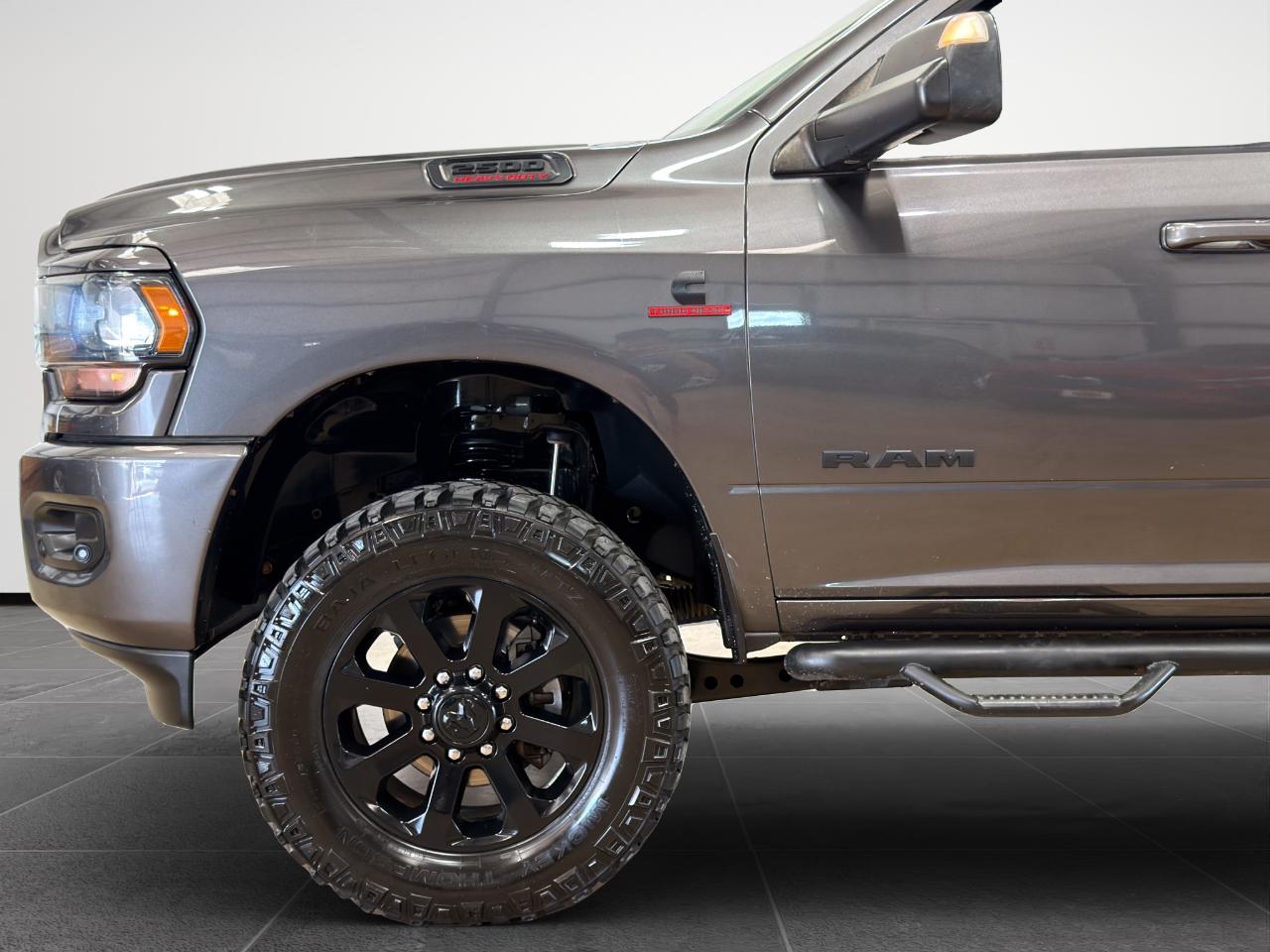 RAM 2500 Big Horn 4x4 Crew Cab 6'4" Box 2021