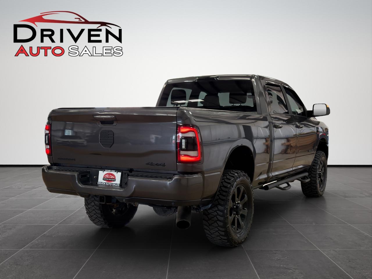 RAM 2500 Big Horn 4x4 Crew Cab 6'4" Box 2021