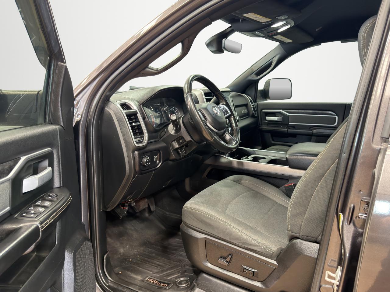 RAM 2500 Big Horn 4x4 Crew Cab 6'4" Box 2021