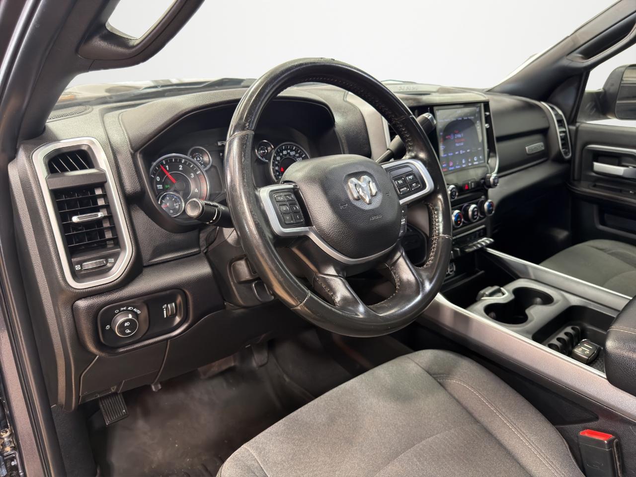 RAM 2500 Big Horn 4x4 Crew Cab 6'4" Box 2021