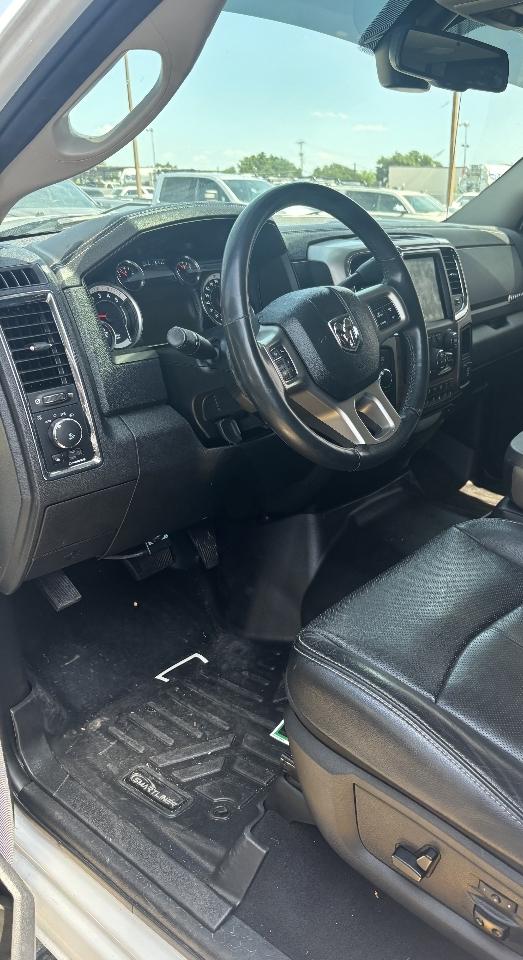 RAM 2500 Laramie 4x4 Mega Cab 6'4" Box 2018