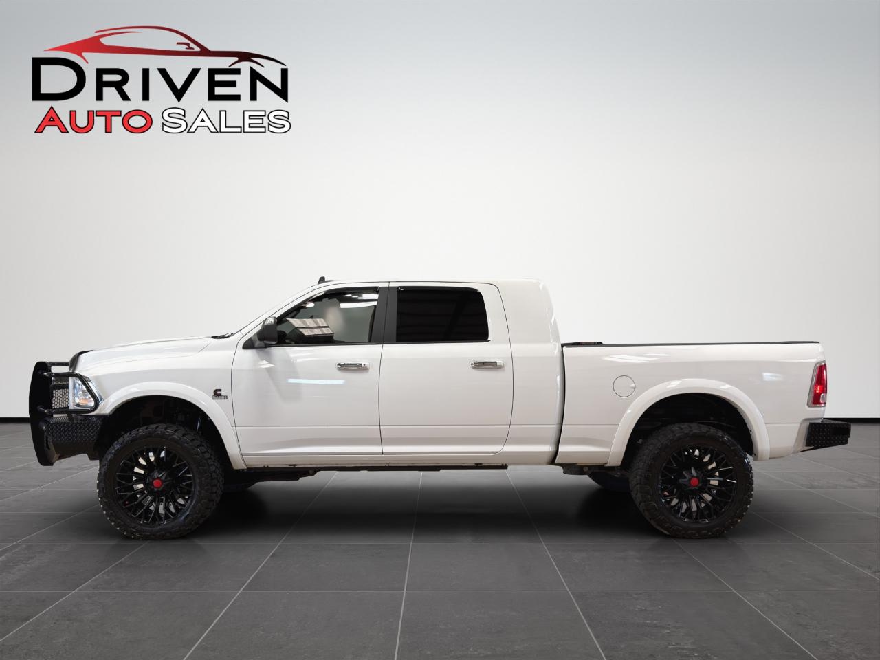 2018 RAM 2500 Laramie 4x4 Mega Cab 6'4" Box