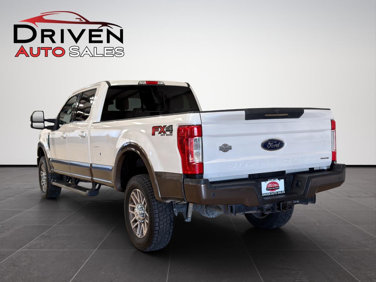 Ford Super Duty F-250 SRW King Ranch 4WD Crew Cab 8' Box 2017