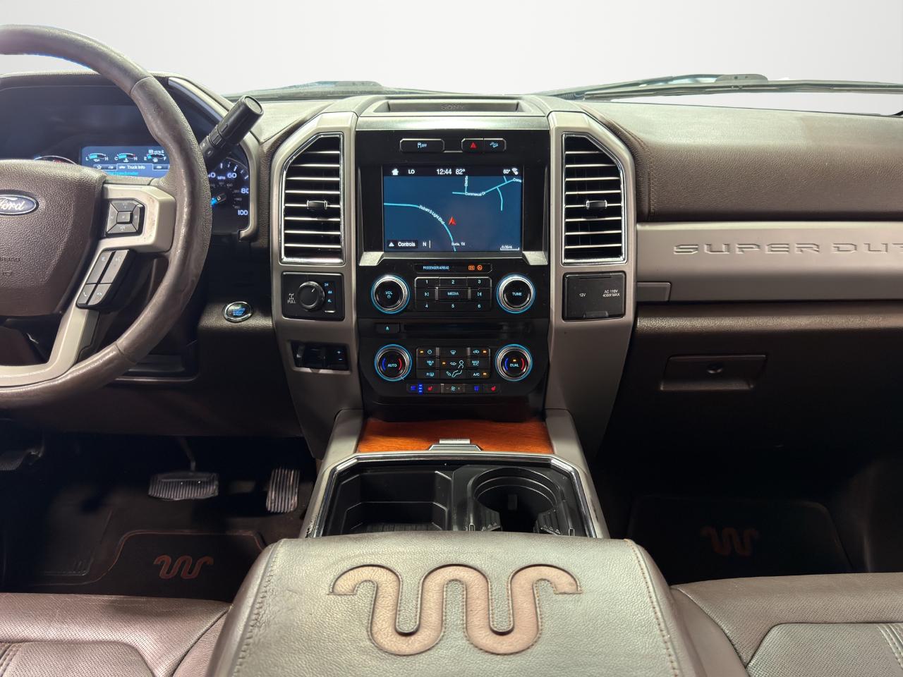 Ford Super Duty F-250 SRW King Ranch 4WD Crew Cab 8' Box 2017