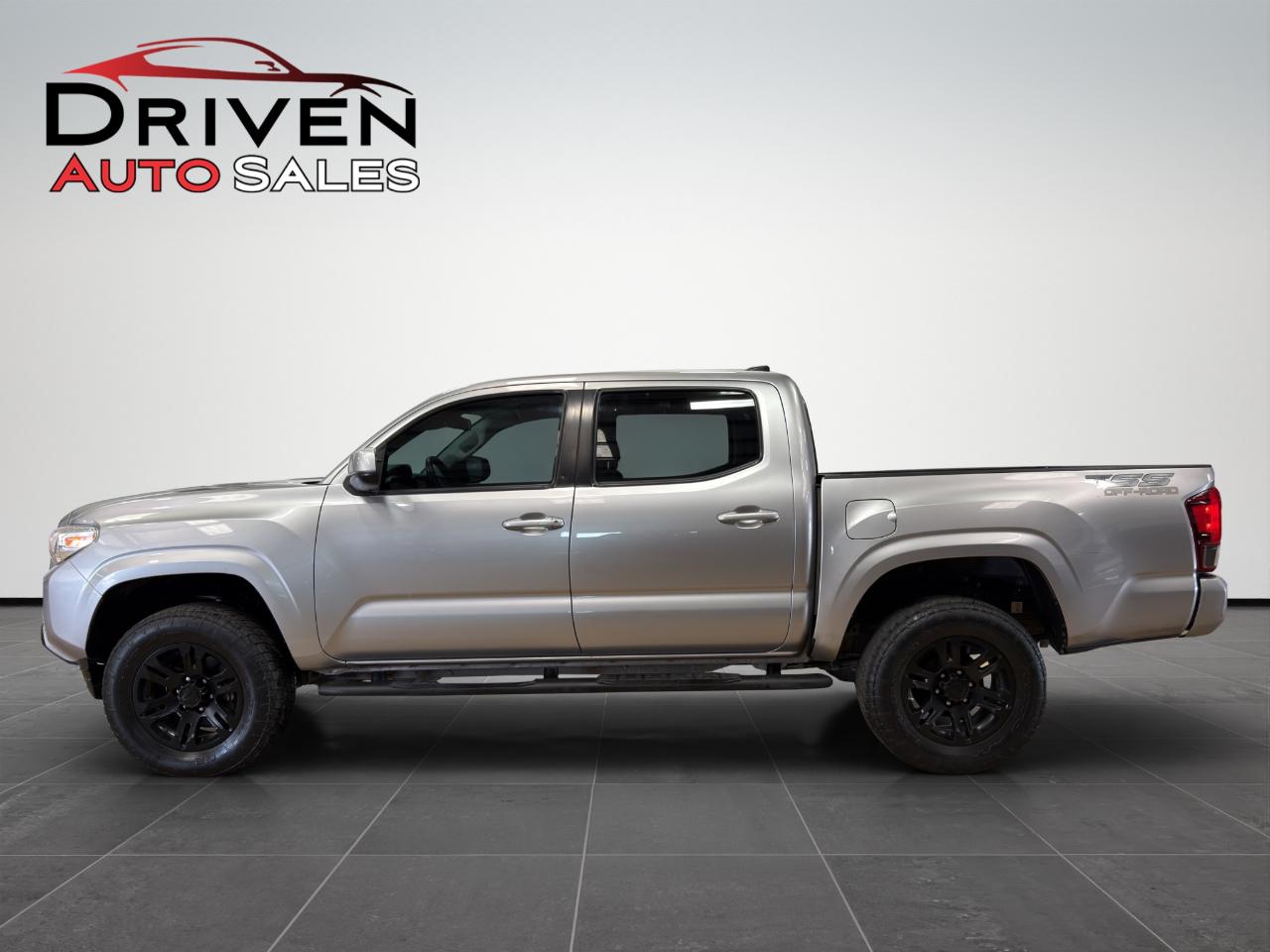 2021 Toyota Tacoma 2WD SR Double Cab 5' Bed I4 AT (Natl)
