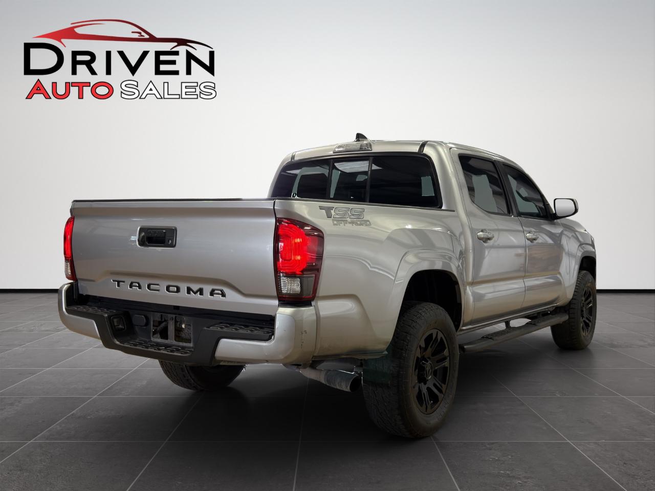Toyota Tacoma 2WD SR Double Cab 5' Bed I4 AT (Natl) 2021