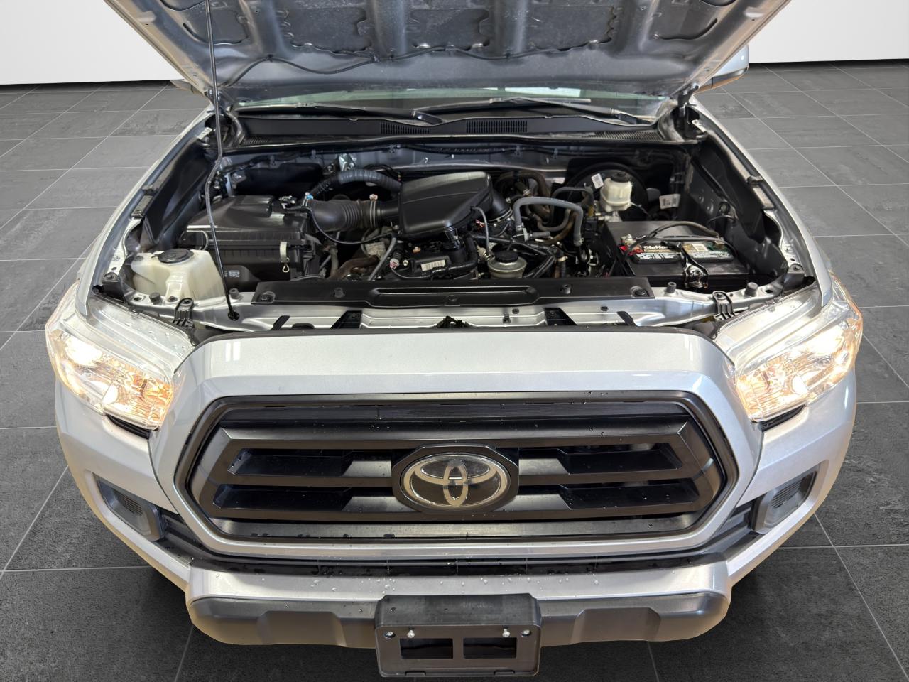 Toyota Tacoma 2WD SR Double Cab 5' Bed I4 AT (Natl) 2021