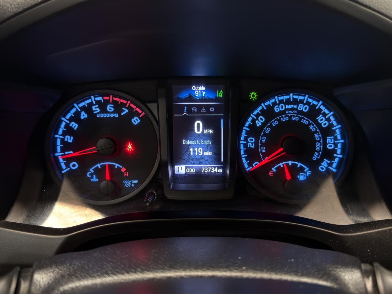 Toyota Tacoma 2WD SR Double Cab 5' Bed I4 AT (Natl) 2021