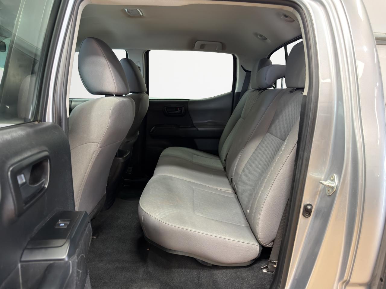 Toyota Tacoma 2WD SR Double Cab 5' Bed I4 AT (Natl) 2021