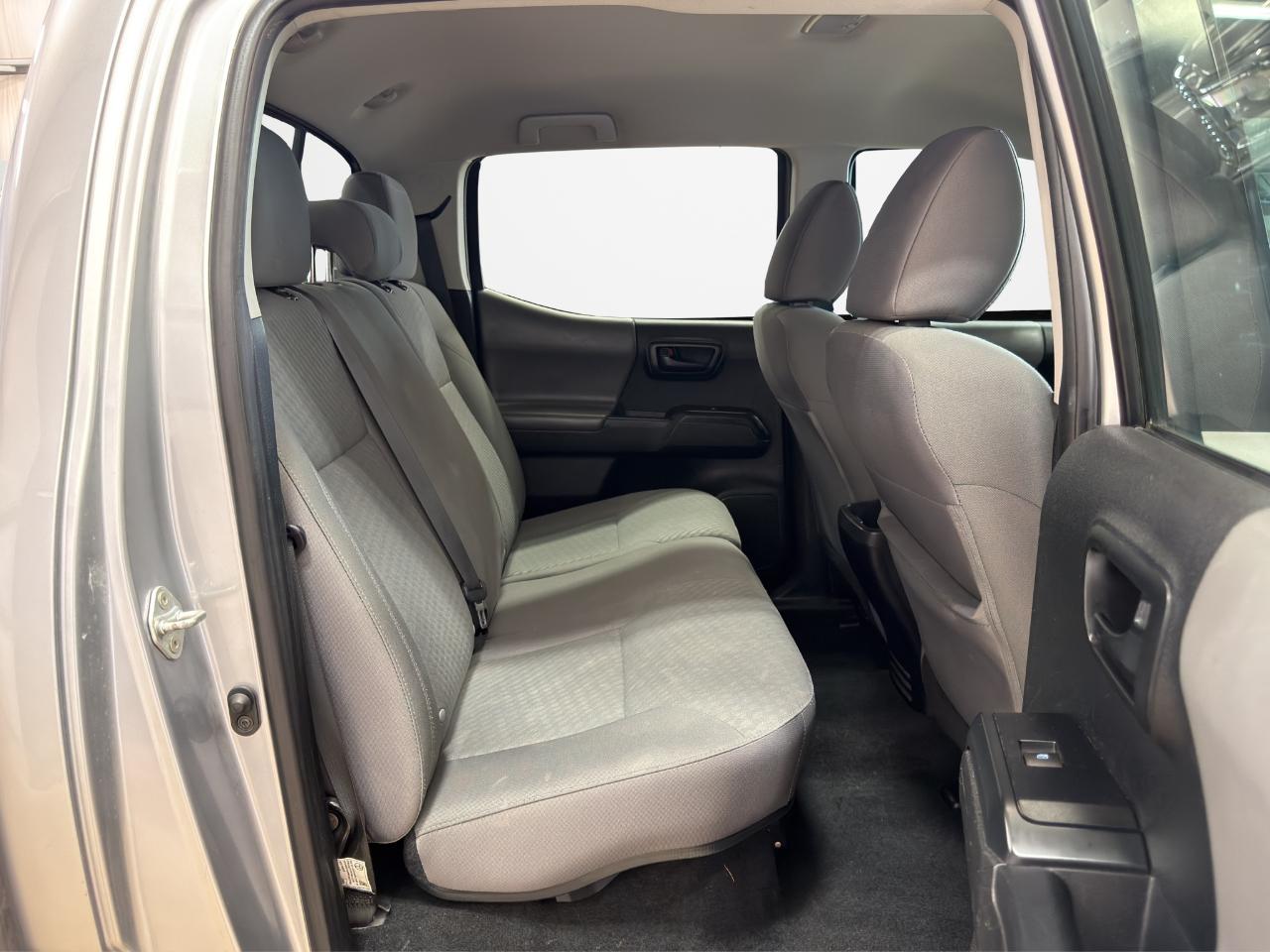 Toyota Tacoma 2WD SR Double Cab 5' Bed I4 AT (Natl) 2021