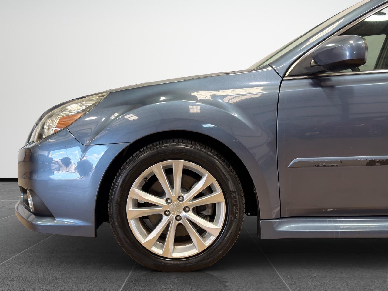 Subaru Legacy 4dr Sdn H6 Auto 3.6R Limited 2013