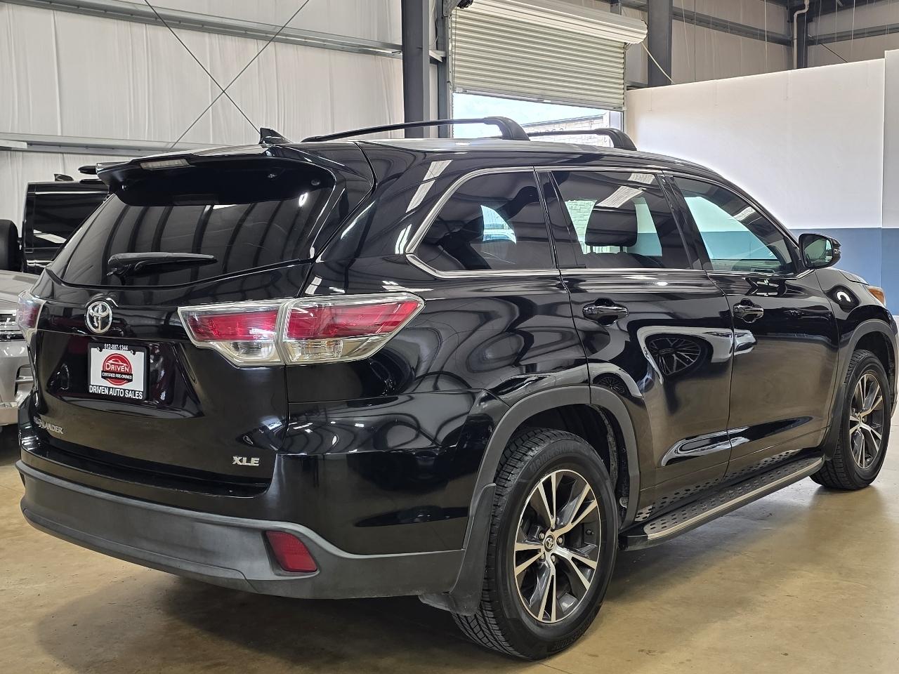 Toyota Highlander FWD 4dr V6 XLE (Natl) 2016