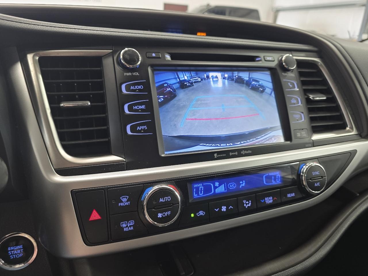 Toyota Highlander FWD 4dr V6 XLE (Natl) 2016