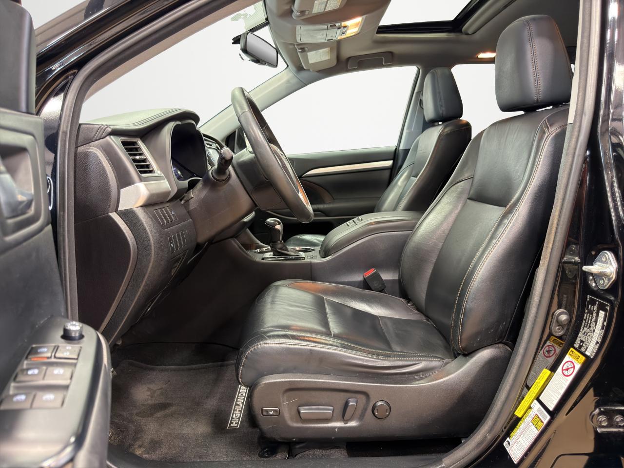 Toyota Highlander FWD 4dr V6 XLE (Natl) 2016