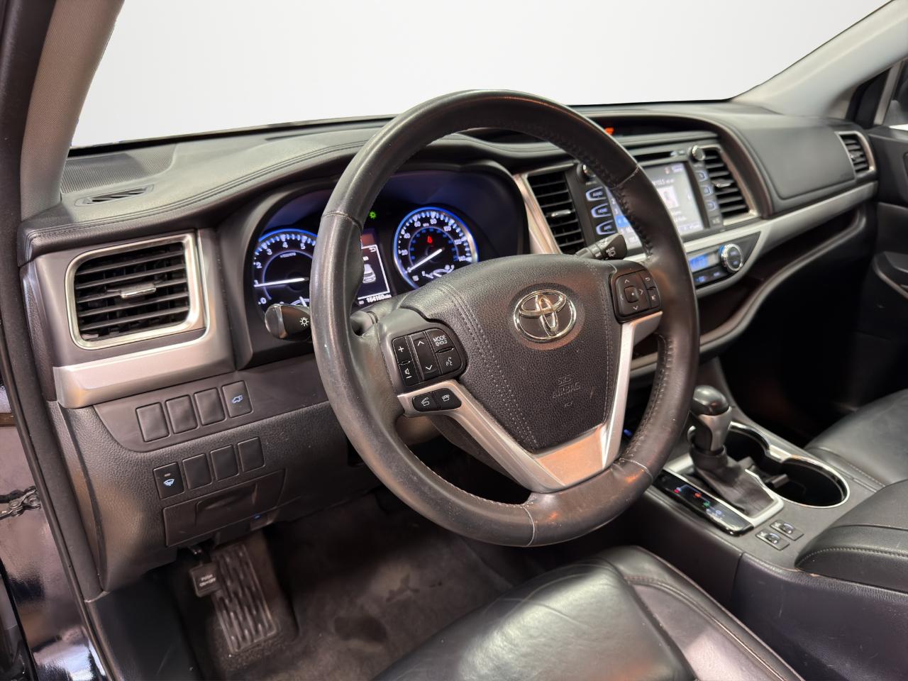 Toyota Highlander FWD 4dr V6 XLE (Natl) 2016