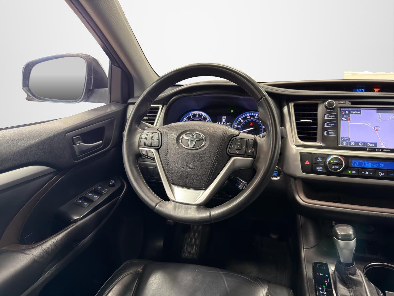 Toyota Highlander FWD 4dr V6 XLE (Natl) 2016