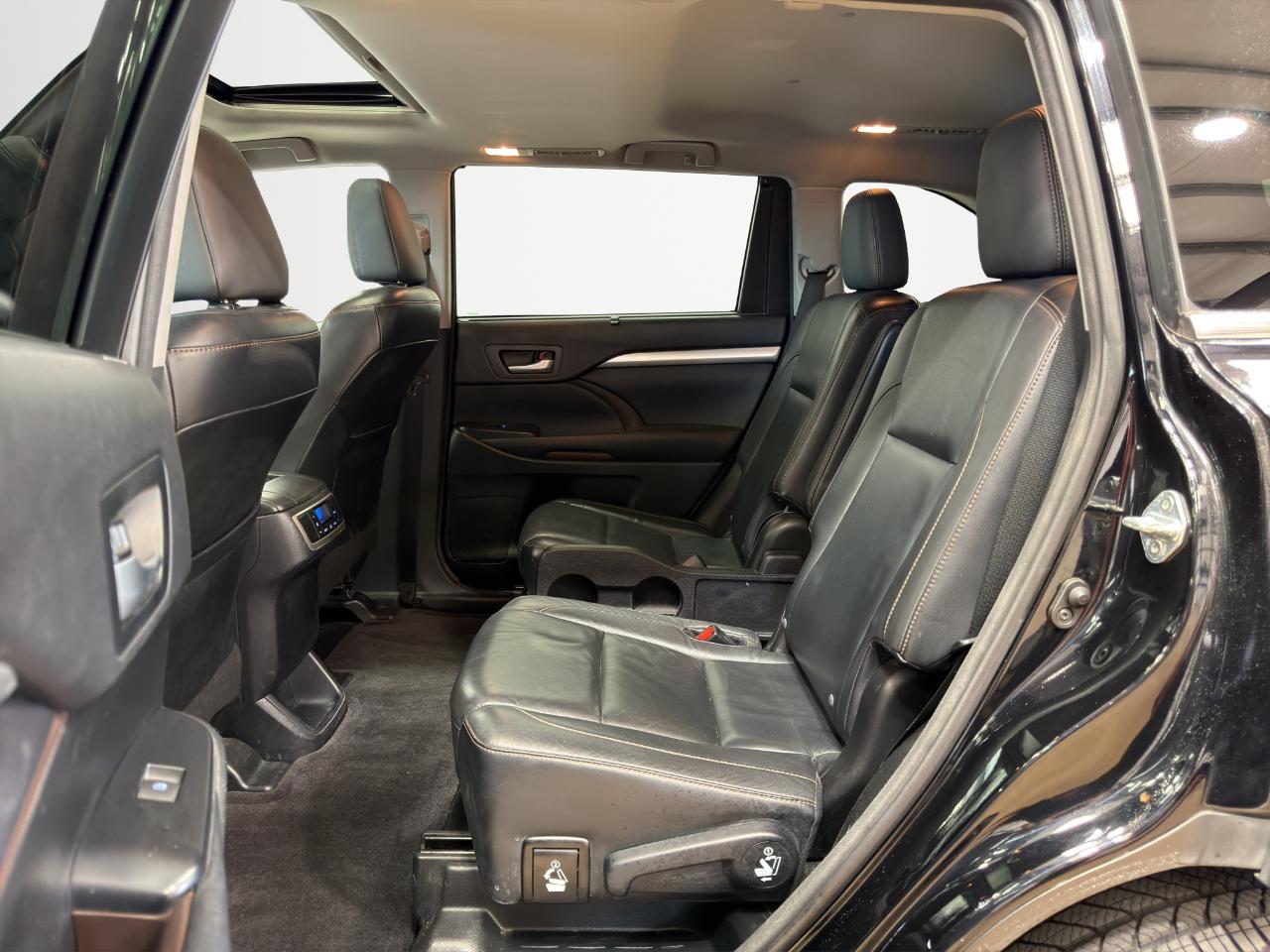 Toyota Highlander FWD 4dr V6 XLE (Natl) 2016